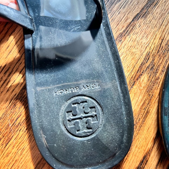 NWOT Tory Burch Black and Gold Miller Sandals Sz 8 - Picture 4 of 7